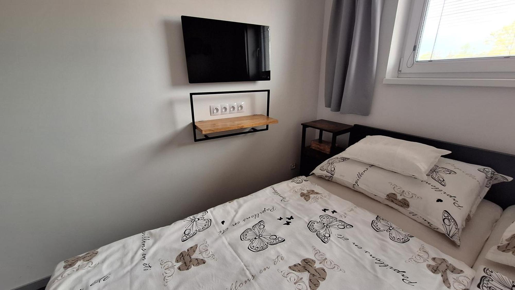 Bungalov Na Brehu Labe S Vlastnim Molem Pardubice Luaran gambar