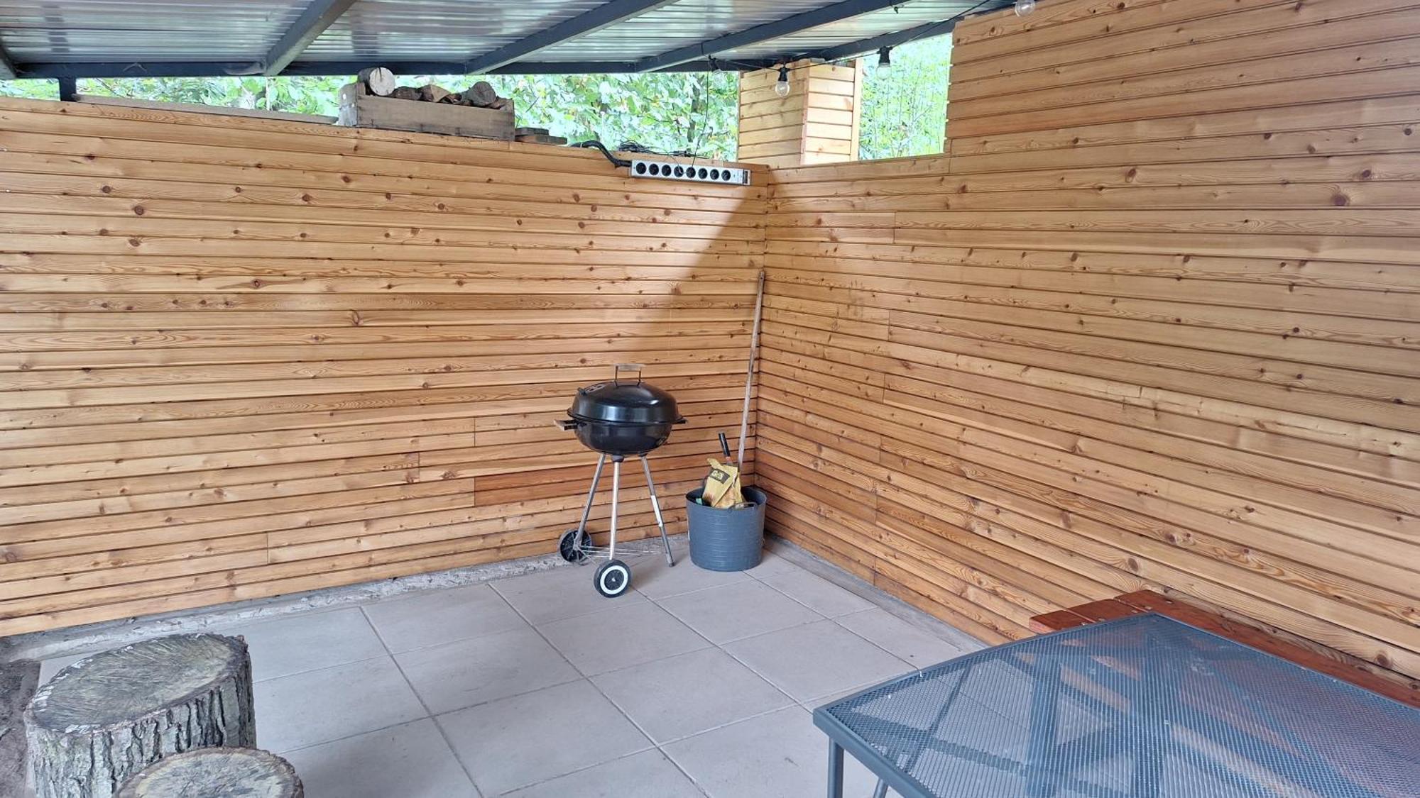 Bungalov Na Brehu Labe S Vlastnim Molem Pardubice Luaran gambar
